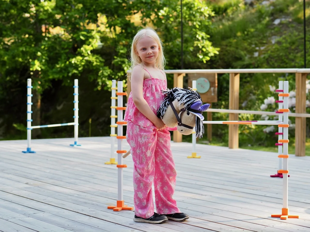 Hoppi-este Keppihevosille värissä